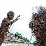09-mattia-trotta-artista-sculture-filo-metallico-ferro-bronzo-alluminio-rame-born-to-be-child