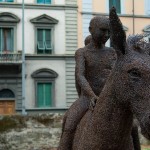 33-mattia-trotta-artista-sculture-filo-metallico-ferro-bronzo-alluminio-rame-fratelli-brothers-villa-fabbricotti-firenze