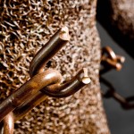84-mattia-trotta-artista-sculture-filo-metallico-ferro-bronzo-alluminio-rame-chains-ne-libero-ne-schiavo